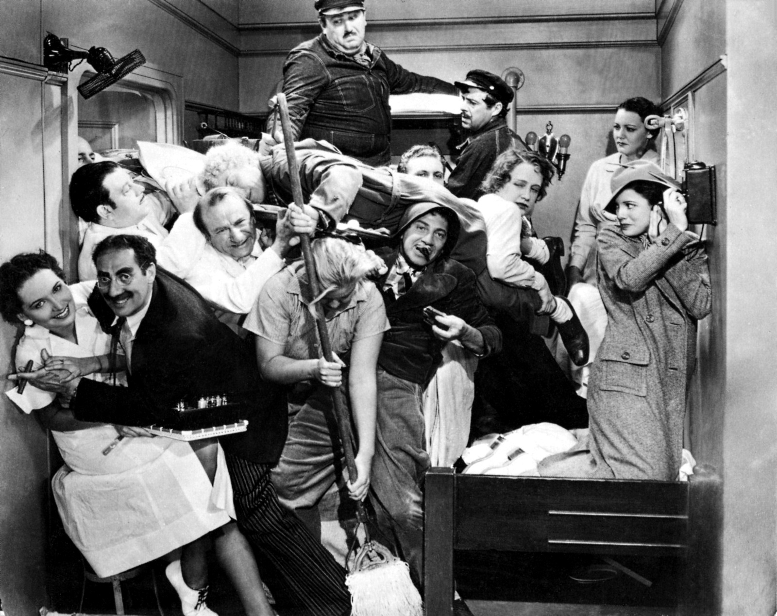 Marx Brothers Crowded room
